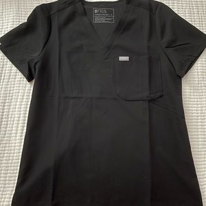 FIGS Catarina black top